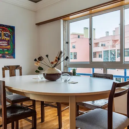 Apartamento Sunny 2Bdr Apartment W/Balcony By Lovelystay *