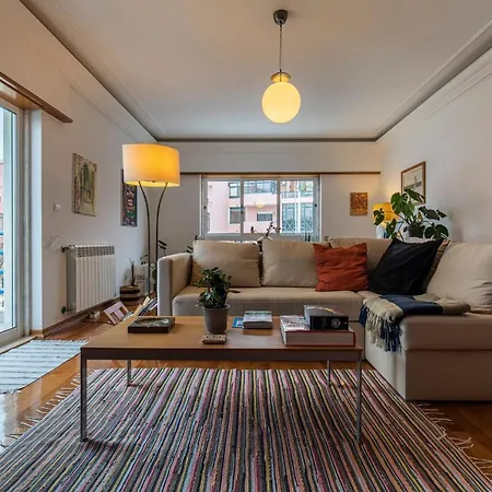 Sunny 2Bdr Apartment W/Balcony By Lovelystay Carcavelos (Lisbon)