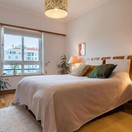 Sunny 2Bdr Apartment W/Balcony By Lovelystay